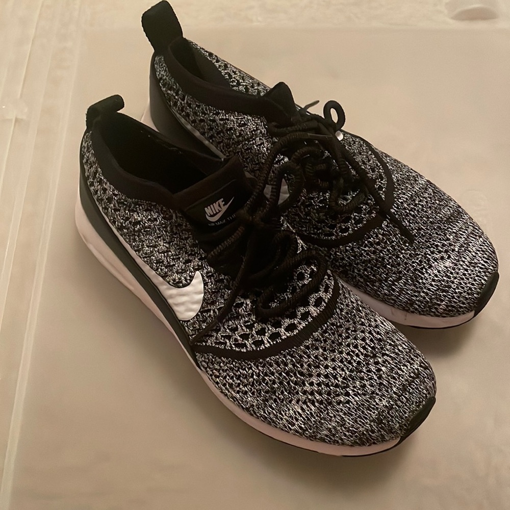 Women’s Nike Air Max Thea